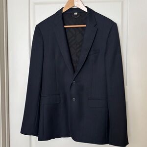 Burberry Navy Men's Suit